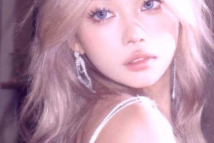 Ivy, 33, a platinum blonde amber-eyed asian companion based in Rawaheng. Offering Roleplay, Dinner Date, Tantra. Available for incall and outcall, day and ev...