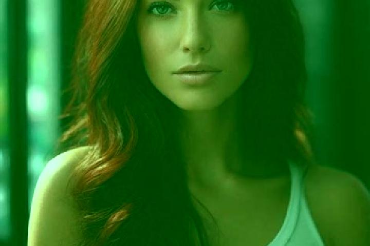 Ivy, 34, a auburn hazel-eyed slavic companion based in Folestii de Sus. Offering Domination, Tantra, Massage. Available for incall and outcall, day and eveni...