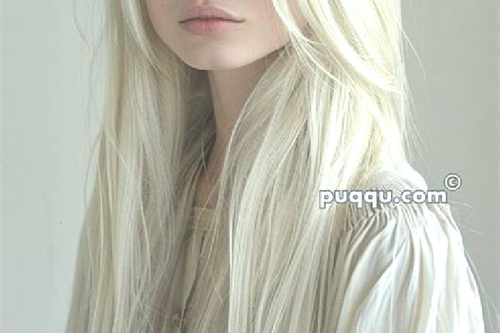 Ivy, 34, a platinum blonde amber-eyed european companion based in Petriolo. Offering BDSM, OWO, Duos. Available for incall and outcall, day and evening dates.