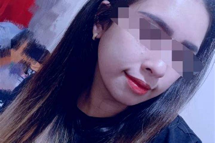 Ivy, 34, a red amber-eyed middle eastern companion based in Bukit Kayu Hitam. Offering BDSM, Massage, Roleplay, Tantra, CIM. Available for incall and outcall...