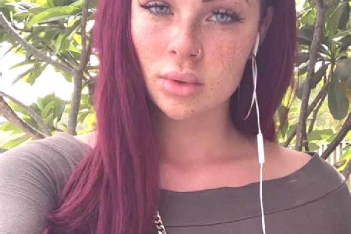 Ivy, 34, a red grey-eyed ebony companion based in Dom Macedo Costa. Offering OWO, Party Girl, Girlfriend Experience. Available for incall and outcall, overni...