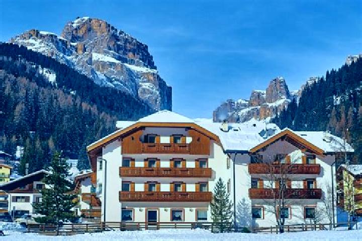 Ivy, 34 — Escort in Canazei, Italy