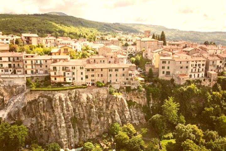 Ivy, 34 — Escort in Castelletto, Italy