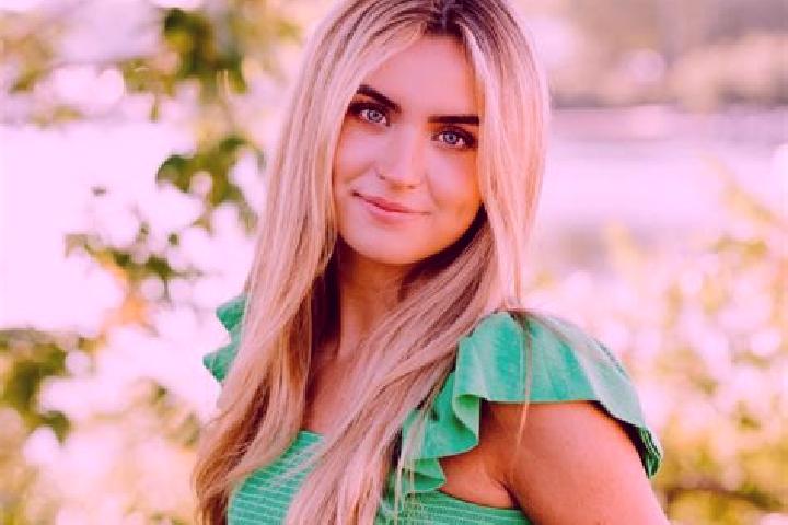 Ivy, 34 — Escort in Edina, United States