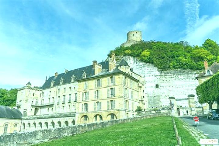 Ivy, 35 — Escort in La Roche-Guyon, France