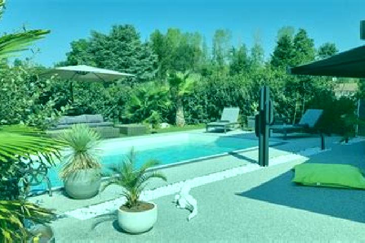 Ivy, 35 — Escort in Toussieux, France