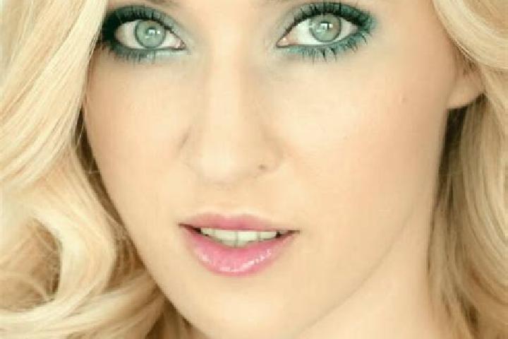 Ivy, 36, a blonde green-eyed mixed companion based in Vyskytna. Offering Overnight, Striptease, A-Level. Available for incall and outcall, day and evening da...