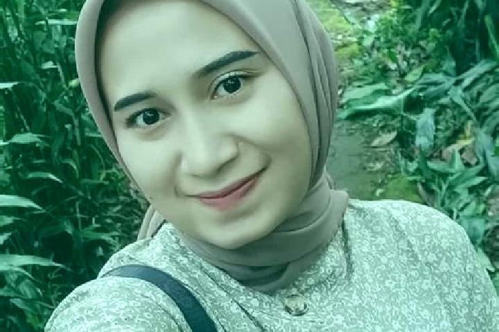 Ivy, 36 — Escort in Citapen, Indonesia