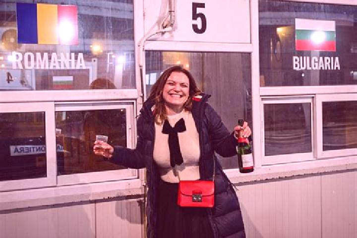 Ivy, 36 — Escort in Plugova, Romania