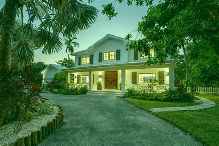 Ivy, 37 — Escort in Belford Estates, Cayman Islands