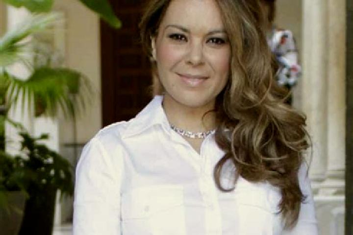 Ivy, 37 — Escort in Campanario, Brazil