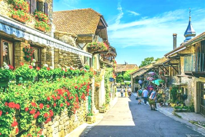 Ivy, 37 — Escort in Yvoire, France