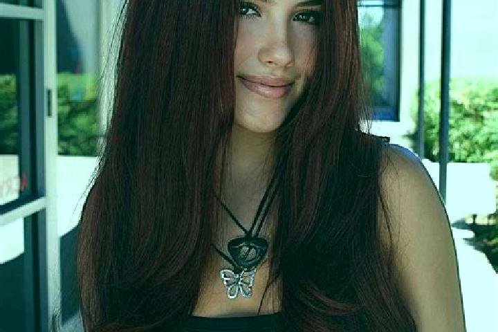 Ivy, 38, a auburn dark-eyed caucasian companion based in Eberbach. Offering OWO, Massage, Fetish. Available for incall and outcall, day and evening dates.