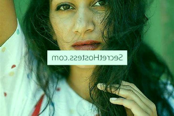 Ivy, 38, a black brown-eyed indian companion based in Mnihla. Offering BDSM, GFE, Dinner Date. Available for incall and outcall, day and evening dates.