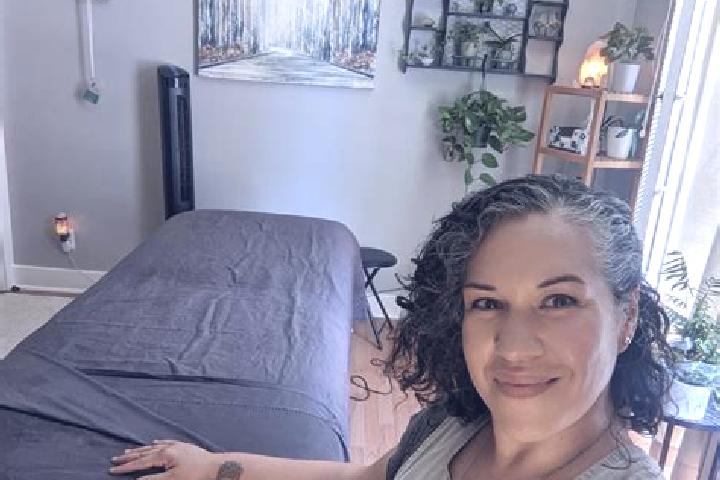Ivy, 38, a black grey-eyed caribbean companion based in Dolossy. Offering Fetish, Dinner Date, Erotic Massage. Available for incall and outcall, day and even...