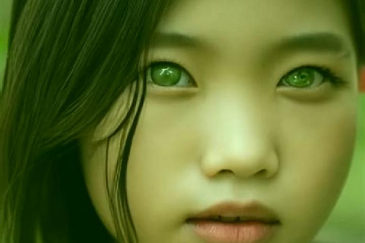 Ivy, 38, a red green-eyed asian companion based in Tarano. Offering Fetish, Party Girl, Girlfriend Experience. Available for incall and outcall, day and even...