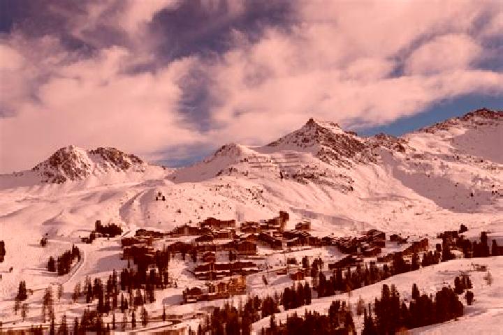 Ivy, 38 — Escort in Belle-Plagne, France