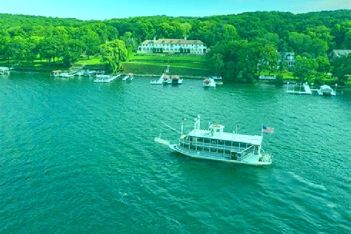 Ivy, 39 — Escort in Lake Geneva, United States