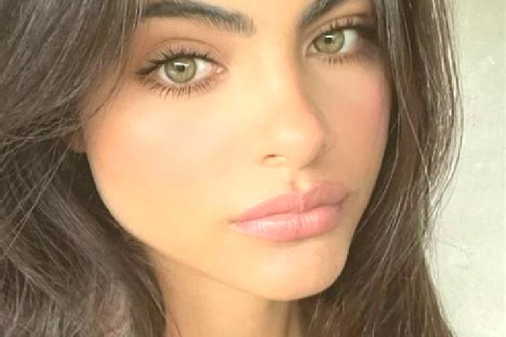 Jade, 20, a brunette dark-eyed middle eastern companion based in Mundundo. Offering GFE, A-Level, Deep French Kissing. Available for incall and outcall, over...