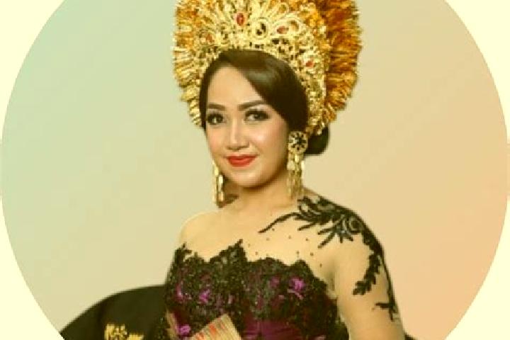 Jade, 20 — Escort in Banjar Kelodan, Indonesia