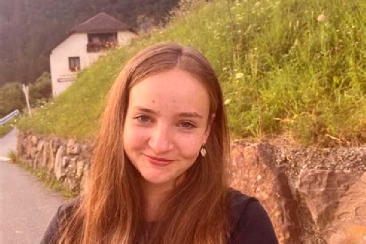 Jade, 20 — Escort in Eppenberg, Germany