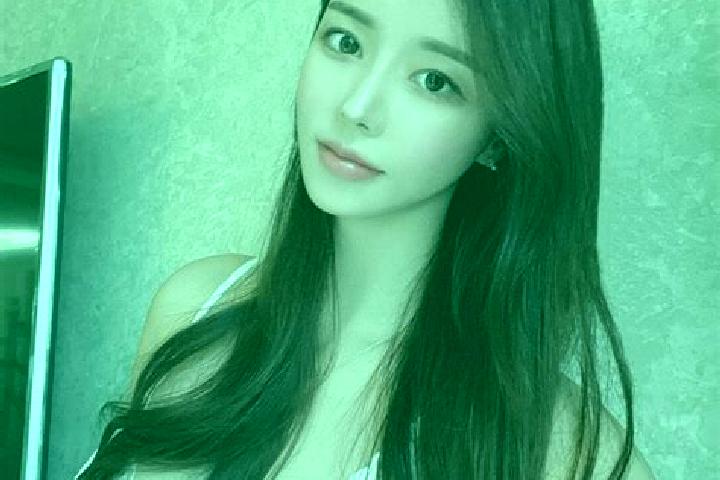 Jade, 20 — Escort in Hoemul-li, North Korea
