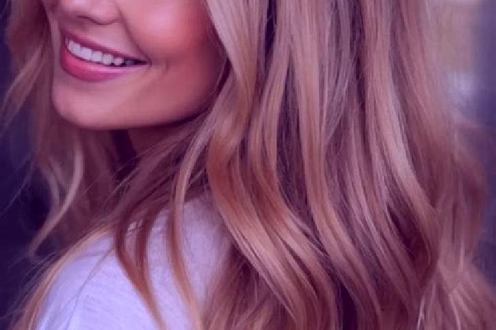 Jade, 21, a blonde hazel-eyed latina companion based in Ypacarai. Offering GFE, BDSM, Massage. Available for incall and outcall, overnight bookings available.