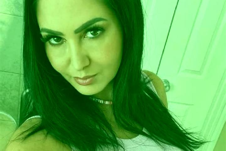 Jade, 21, a brunette amber-eyed european companion based in Szentlorinckata. Offering OWO, Duos, Erotic Massage, Deep French Kissing. Available for incall an...