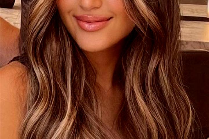 Jade, 21, a dark blonde brown-eyed middle eastern companion based in Quarto d Altino. Offering CIM, Couples, Party Girl, BDSM. Available for incall and outca...