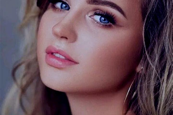 Jade, 22, a dark blonde blue-eyed european companion based in Wichtrach. Offering Striptease, Dinner Date, OWO. Available for incall and outcall, overnight b...