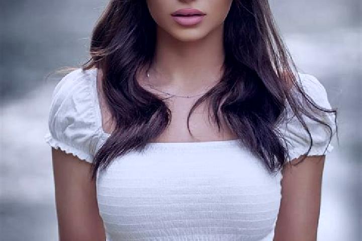 Jade, 23, a brunette brown-eyed indian companion based in Urzainqui. Offering Duos, GFE, Massage. Available for incall and outcall, day and evening dates.