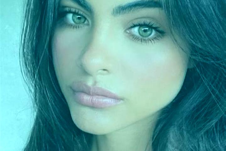 Jade, 23, a brunette green-eyed caucasian companion based in Teuchitlan. Offering Overnight, Couples, Fetish. Available for incall and outcall, day and eveni...