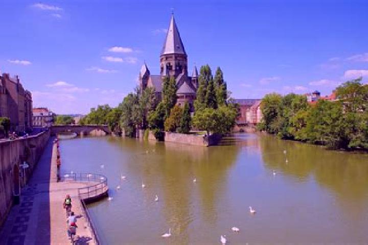 Jade, 23 — Escort in Pont-de-Metz, France