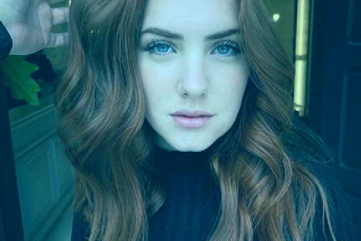 Jade, 24, a auburn blue-eyed middle eastern companion based in Cayirhan. Offering A-Level, Duos, Couples. Available for incall and outcall, overnight booking...