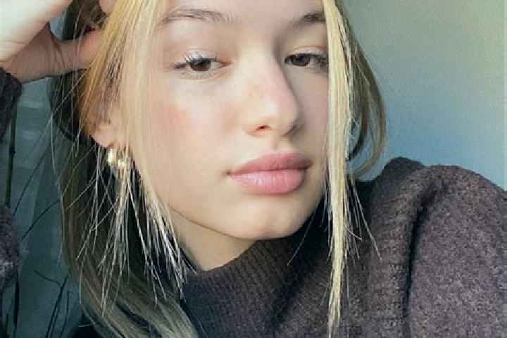 Jade, 24, a blonde brown-eyed ebony companion based in Fregene. Offering Domination, OWO, Tantra. Available for incall and outcall, day and evening dates.