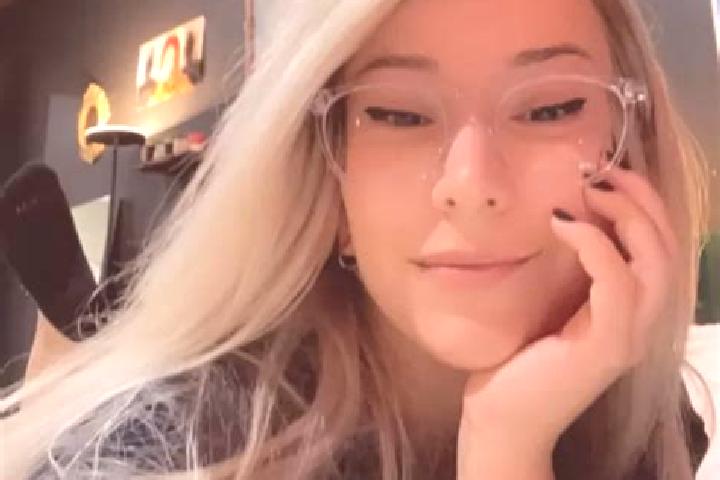 Jade, 24, a blonde grey-eyed indian companion based in Canaveras. Offering CIM, Girlfriend Experience, Overnight. Available for incall and outcall, day and e...
