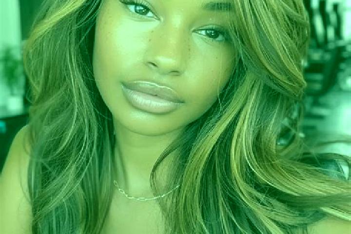 Jade, 24, a dark blonde dark-eyed mixed companion based in Jertih. Offering A-Level, Fetish, Deep French Kissing, 69. Available for incall and outcall, day a...