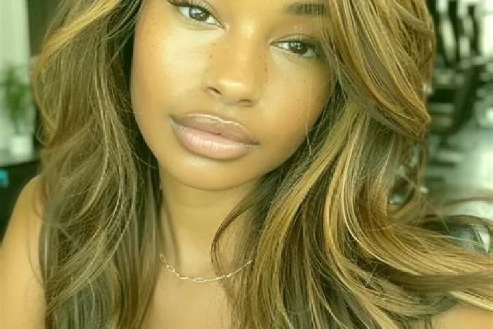 Jade, 24, a dark blonde grey-eyed caribbean companion based in Neyriz. Offering Massage, CIM, Erotic Massage, Party Girl. Available for incall and outcall, o...