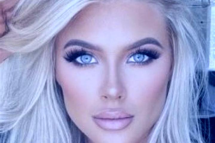 Jade, 24, a platinum blonde hazel-eyed ebony companion based in Santa Cruz Mixtepec. Offering Overnight, Massage, Girlfriend Experience, Tantra. Available fo...