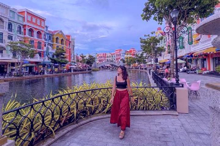 Jade, 24 — Escort in Phu Vang, Vietnam