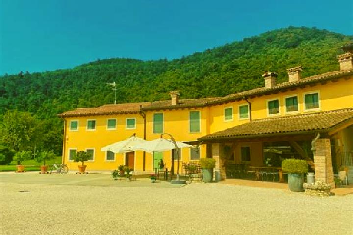 Jade, 24 — Escort in Pieve d Olmi, Italy