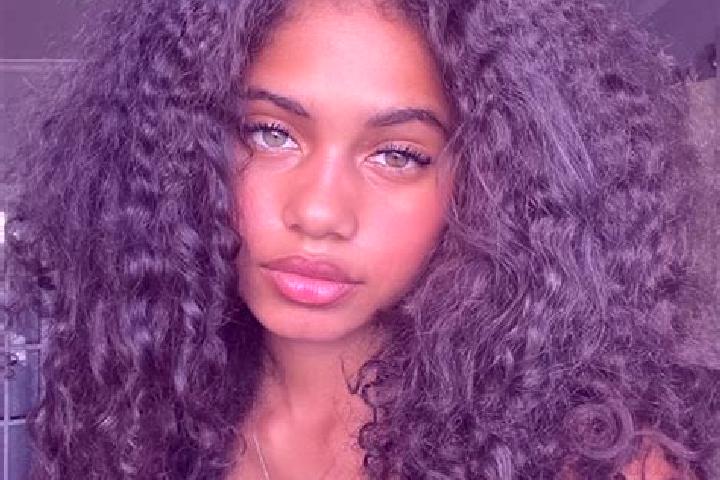 Jade, 25, a auburn blue-eyed ebony companion based in Taleggio. Offering Overnight, Erotic Massage, CIM. Available for incall and outcall, overnight bookings...