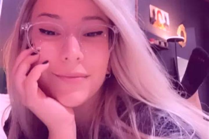 Jade, 25, a blonde dark-eyed mixed companion based in Lozovyi Yar. Offering OWO, Domination, Party Girl, Tantra. Available for incall and outcall, overnight ...