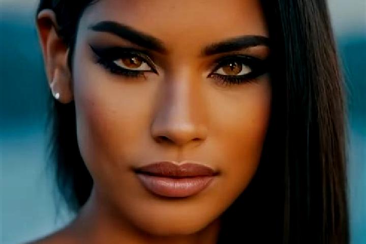 Jade, 25, a dark blonde grey-eyed latina companion based in Touzao. Offering A-Level, Girlfriend Experience, Dinner Date. Available for incall and outcall, d...