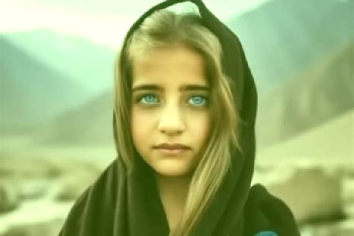 Jade, 25, a red blue-eyed middle eastern companion based in Syrostan. Offering Party Girl, OWO, Dinner Date, BDSM. Available for incall and outcall, overnigh...