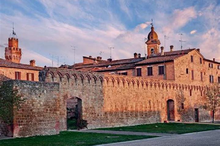 Jade, 25 — Escort in Buonconvento, Italy