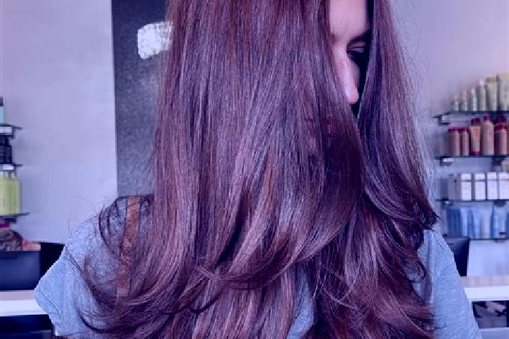 Jade, 26, a chestnut dark-eyed middle eastern companion based in Cambanay. Offering CIM, Dinner Date, A-Level, Massage, Couples. Available for incall and out...