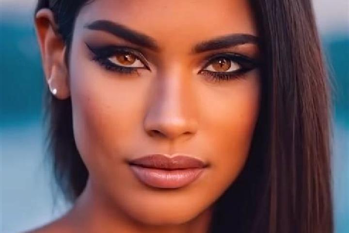 Jade, 26, a chestnut green-eyed latina companion based in Hohenburg. Offering Erotic Massage, Couples, Girlfriend Experience. Available for incall and outcal...