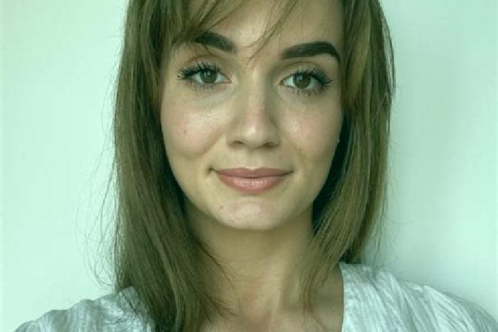 Jade, 27, a auburn green-eyed european companion based in Le Puy-Sainte-Reparade. Offering Travel Companion, CIM, GFE, Prostate Massage, BDSM. Available for ...