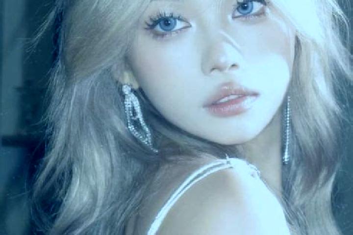 Jade, 27, a blonde blue-eyed asian companion based in Otacilio Costa. Offering Party Girl, Roleplay, A-Level, Couples. Available for incall and outcall, day ...